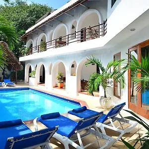 Club Yebo Playa del Carmen